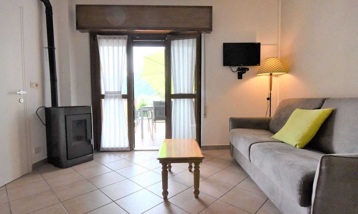 Vesta House | Beautiful apartment in villa for 5 people with WIFI, TV, terrace and pets allowed