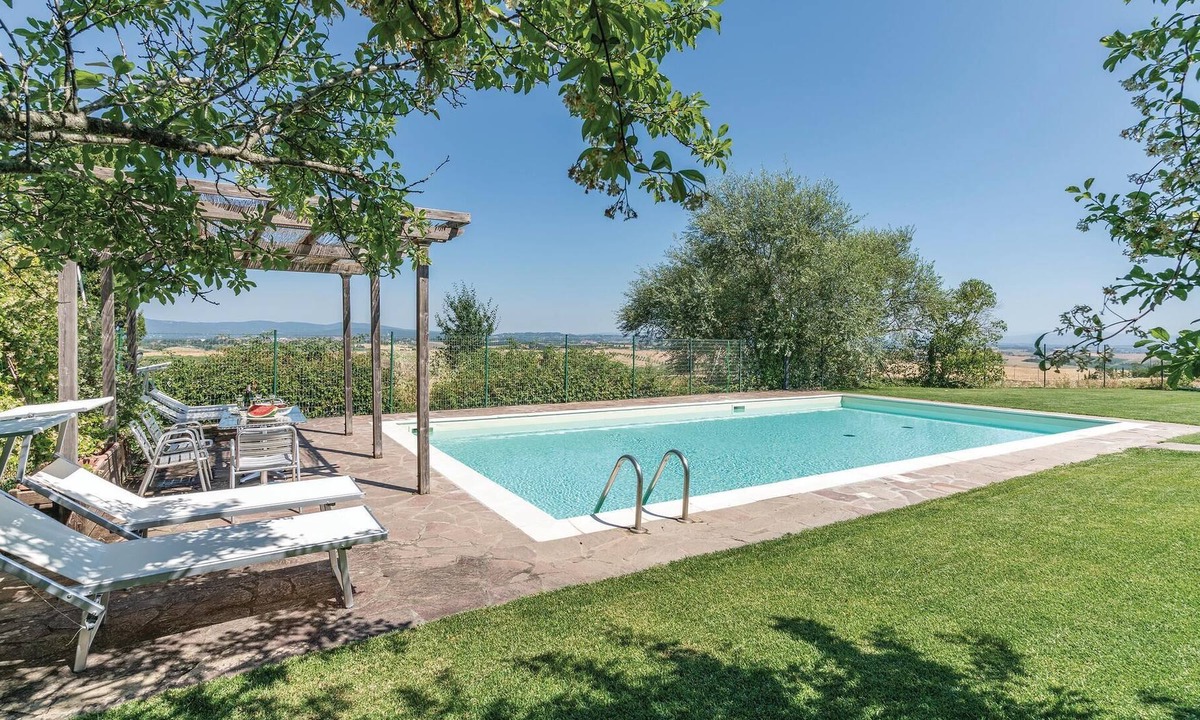 Monteroni d'Arbia House | Beautiful farmhouse, completely restored and transformed into comfortable accommodation, ideal for a
