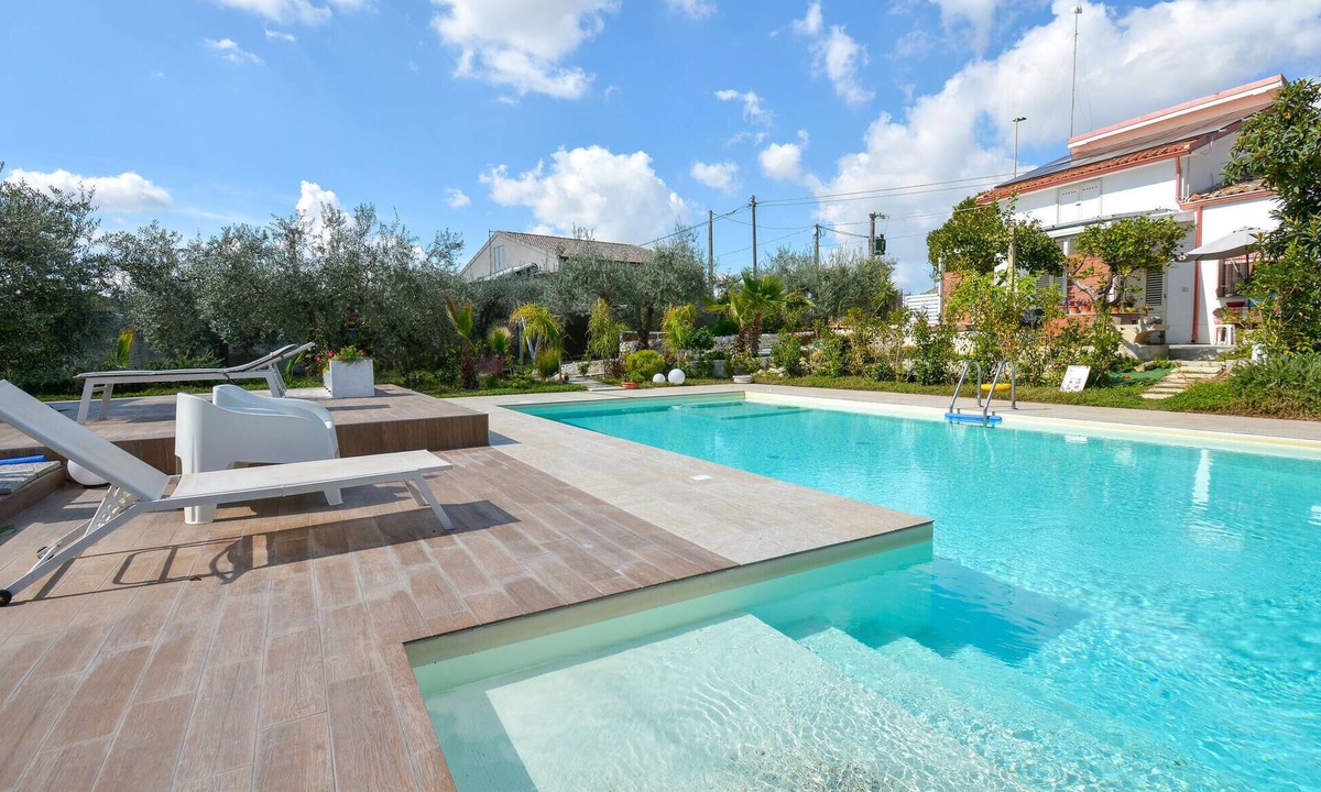 Chiaramonte Gulfi House | Beautiful home in Chiaramonte Gulfi