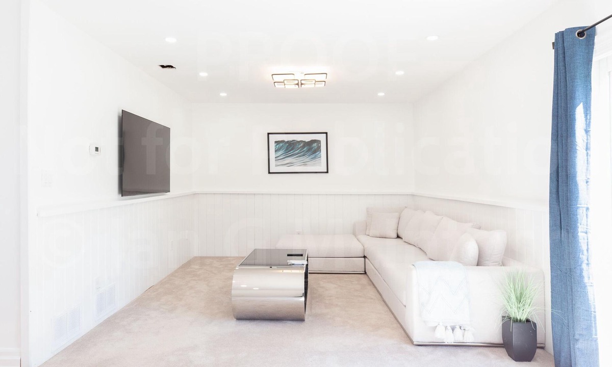 Innisfil House | Beautiful Luxurious home minutes to the Beach & Friday Harbour Resort