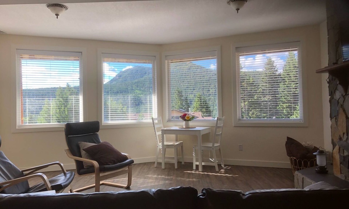 Coleman House | Beautiful Mountain View Rental