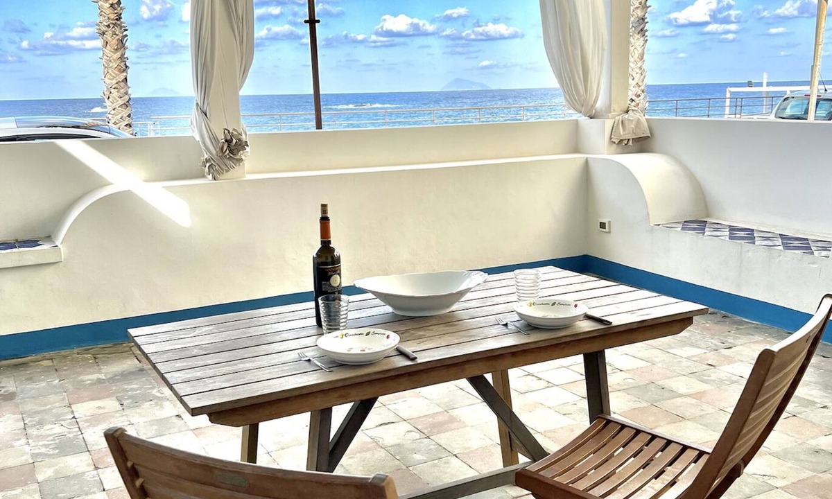 Capo d'Orlando House | Beautiful renoveted fisherman's house in front of sea & beach in Capo d'Orlando