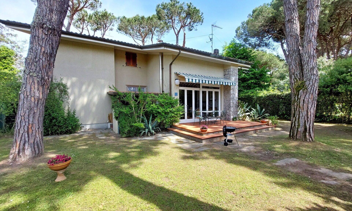 Ronchi House | Beautiful villa for 7 guests with WIFI, TV and pets allowed, close to Forte Dei Marmi