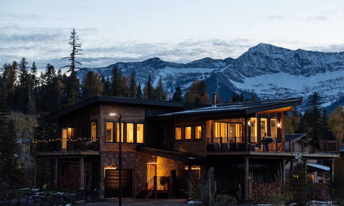 Fernie Bed & Breakfast | Blackstone B&B