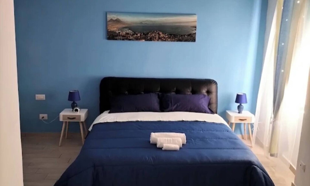 Santa Lucia Apartment | Blue house napoli piazza plebiscito