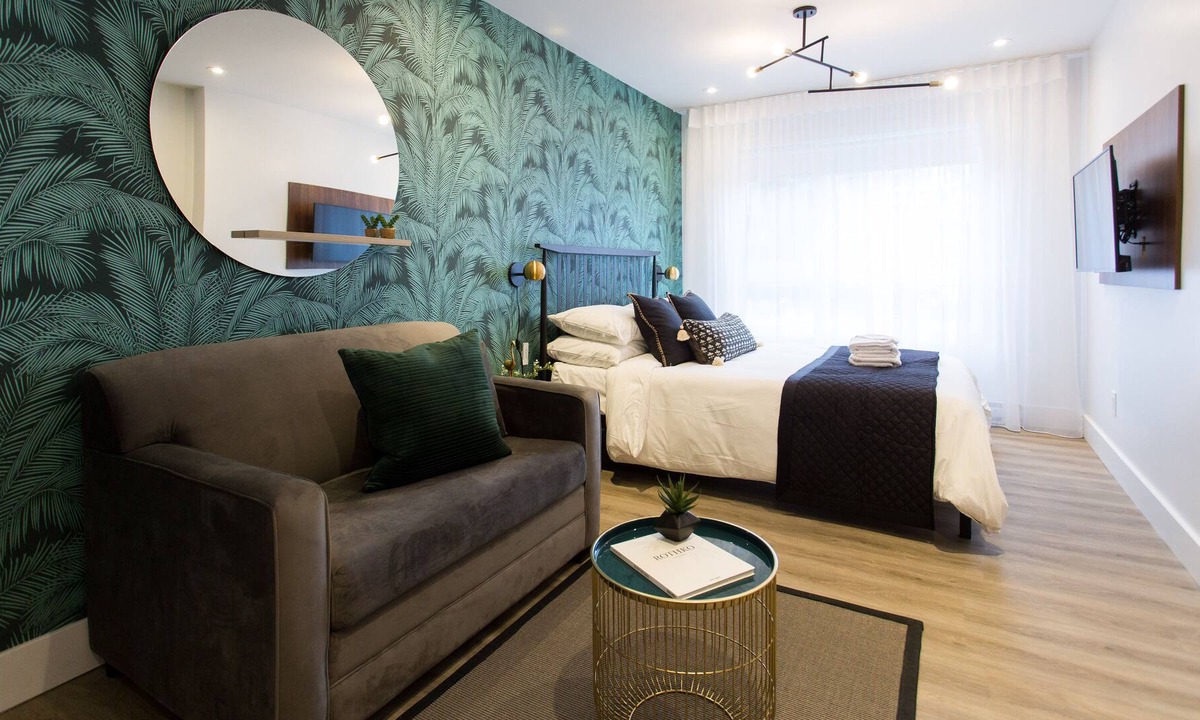 Little Italy Apartment | Blue Tropics Studio in Little Italy with kitchen by Denstays