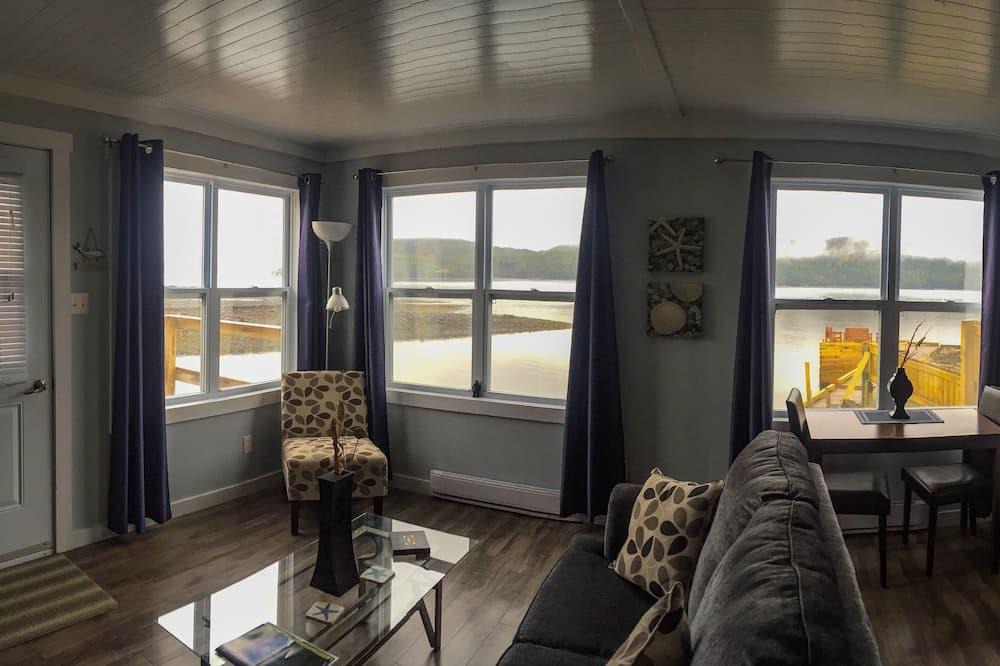 Glenburnie-Birchy Head-Shoal Brook Apartment | Boutique Oceanfront Suite Within Minutes of Tablelands and Woody Point