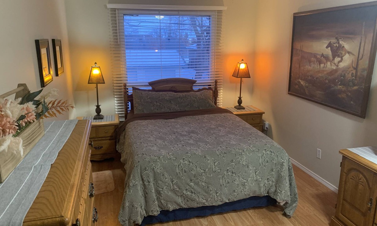 Forest Lawn Condo | Braebourne Manor - Furnished One Bedroom Condo