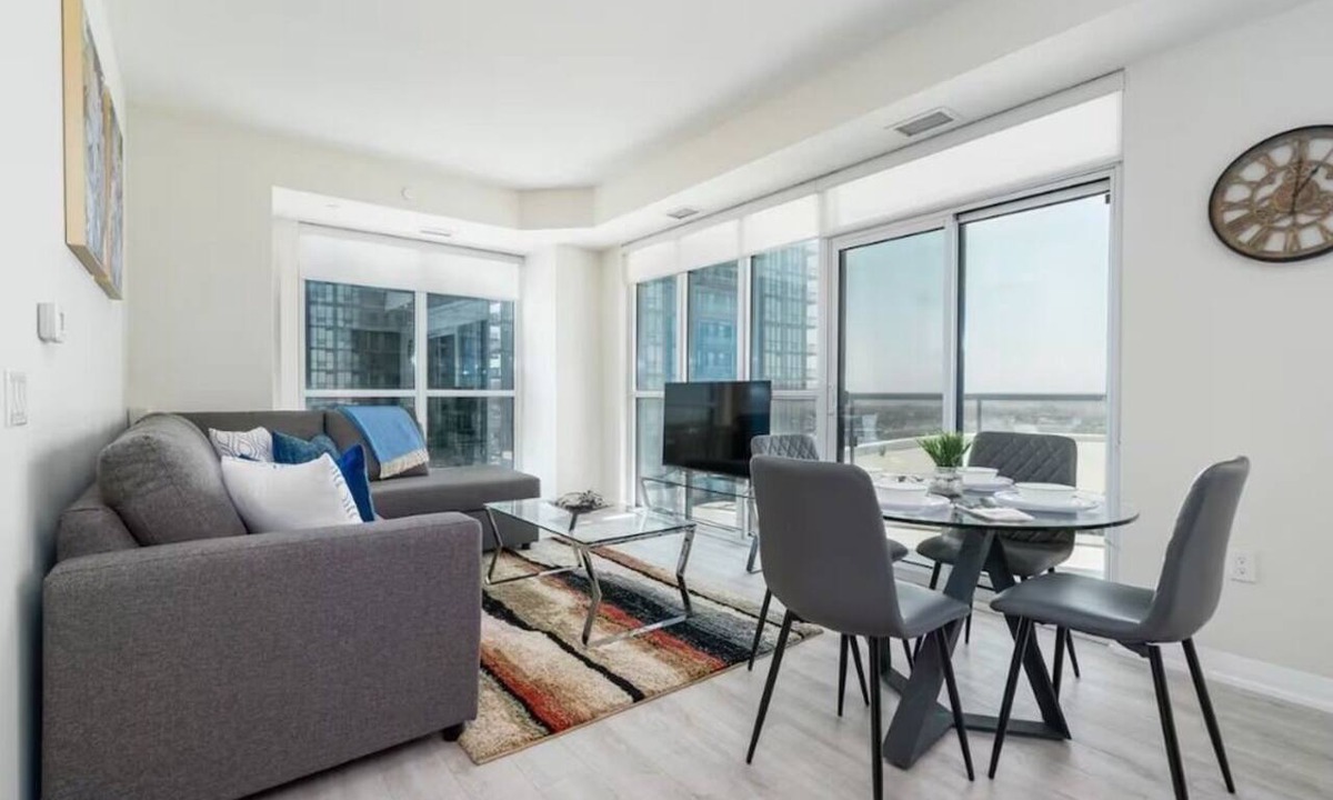 St. Lawrence Apartment | Bright 2BR Downtown Suite Near Waterfront