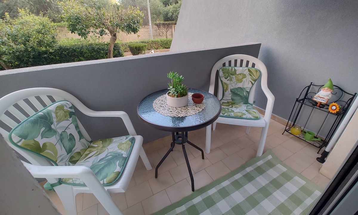 Trapani Apartment | Bright apartment with veranda and private parking space.