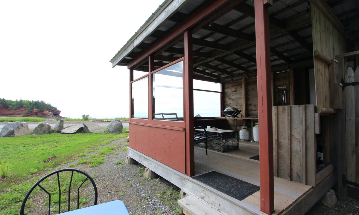 Bay View Cabin | Bunky on the Beach · UNESCO Geopark