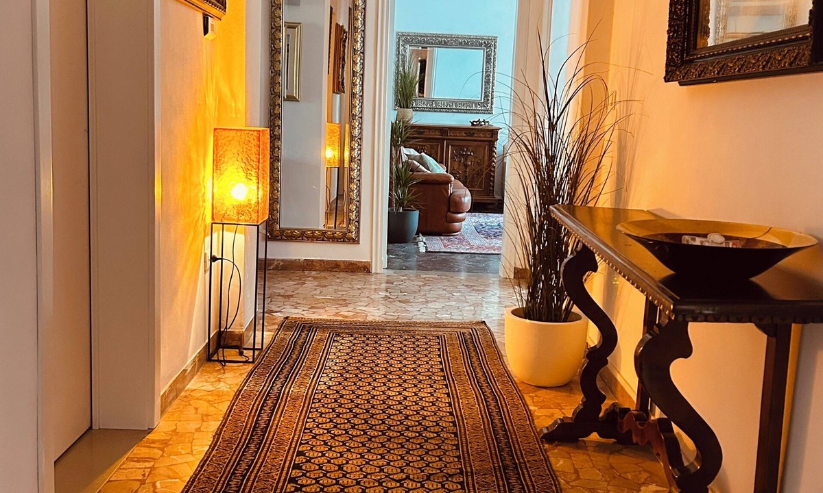San Dona di Piave Apartment | Cà Sorella Venice - private building in the city center with a courtyard; no other guests