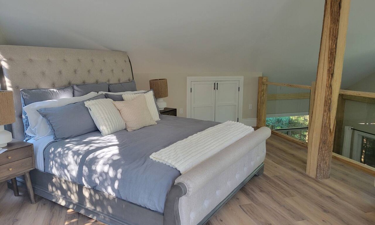 Port Stanley Cottage | Calming, peaceful Port Stanley Retreat surrounded by Spruce trees