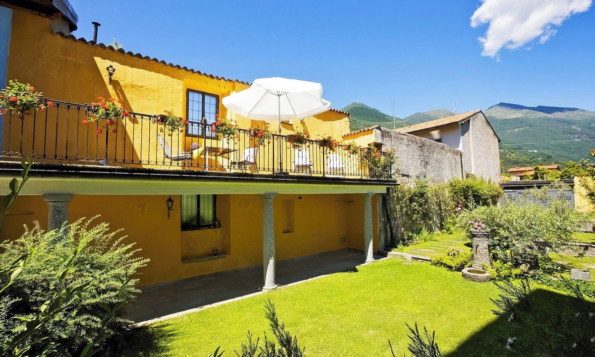 Cannobio House | Casa Bel Giardino by Lago Reisen