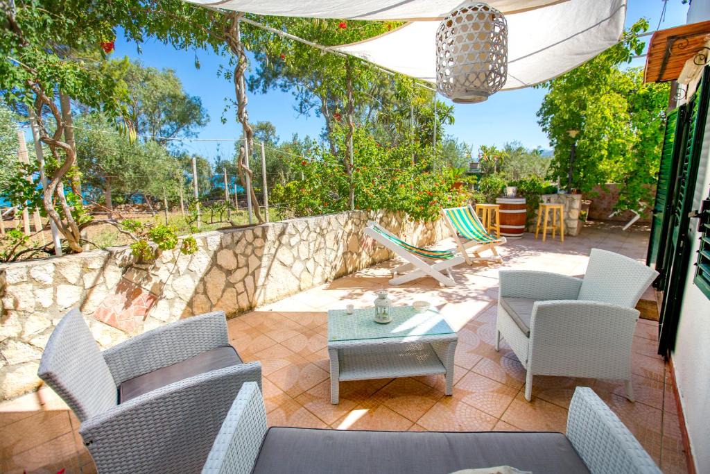 Pollina Apartment | Casa Bianca Rais Gerbi