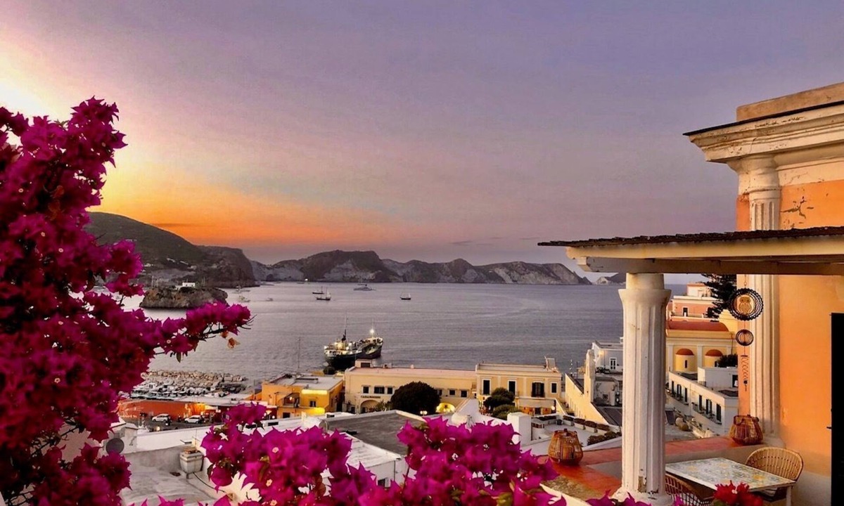 Ponza Villa | Casa Colonna, villa with stunning views of the harbour