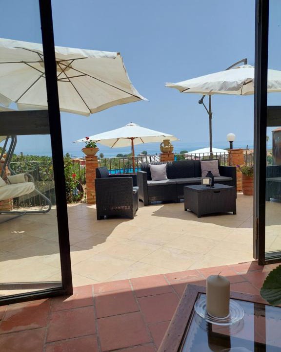Falconara House | Casa falconara