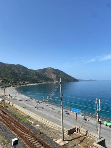 Gioiosa Marea Apartment | Casa Il Tulipano