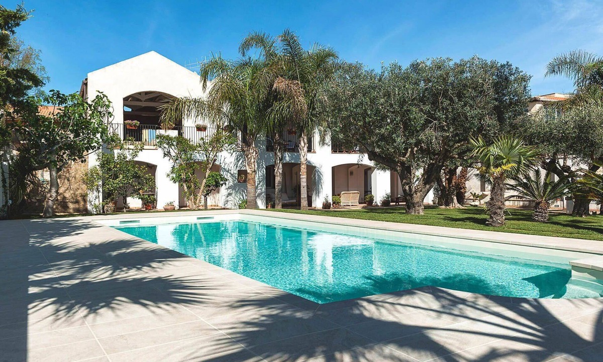 Marsala House | Casa Kita with shared pool - My Rental Homes