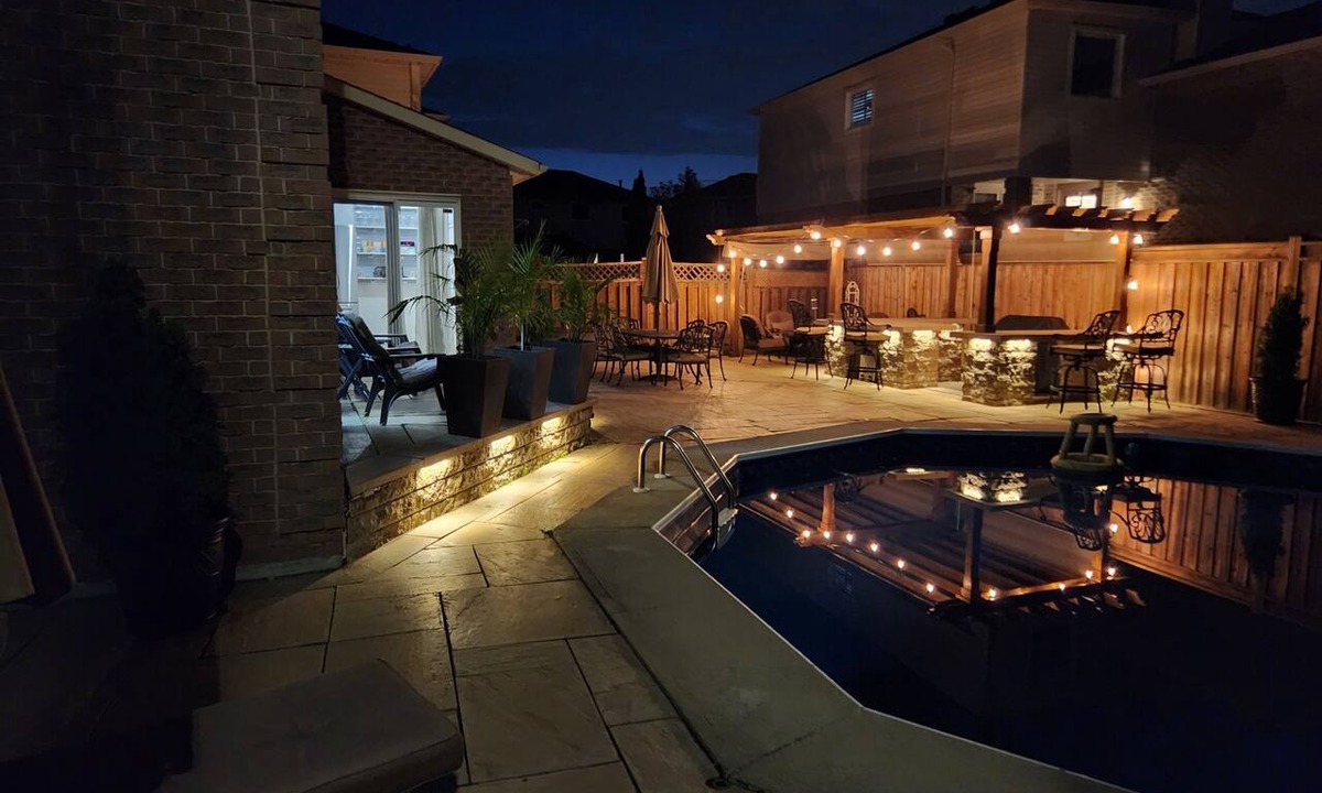 Lisgar House | CasaLoma Private Oasis, minutes from the YYZ airport. (LIC 2026-005872-STA)