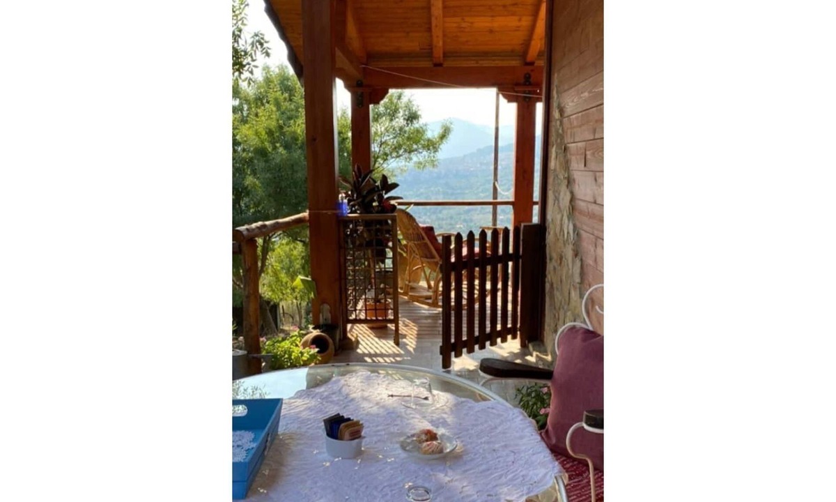 Castelbuono House | Castile Woodhouse Beautiful View Madonie