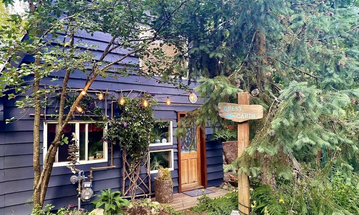 Crescent Valley Cabin | Cedar Forest Cabin - Private & Eco-Friendly