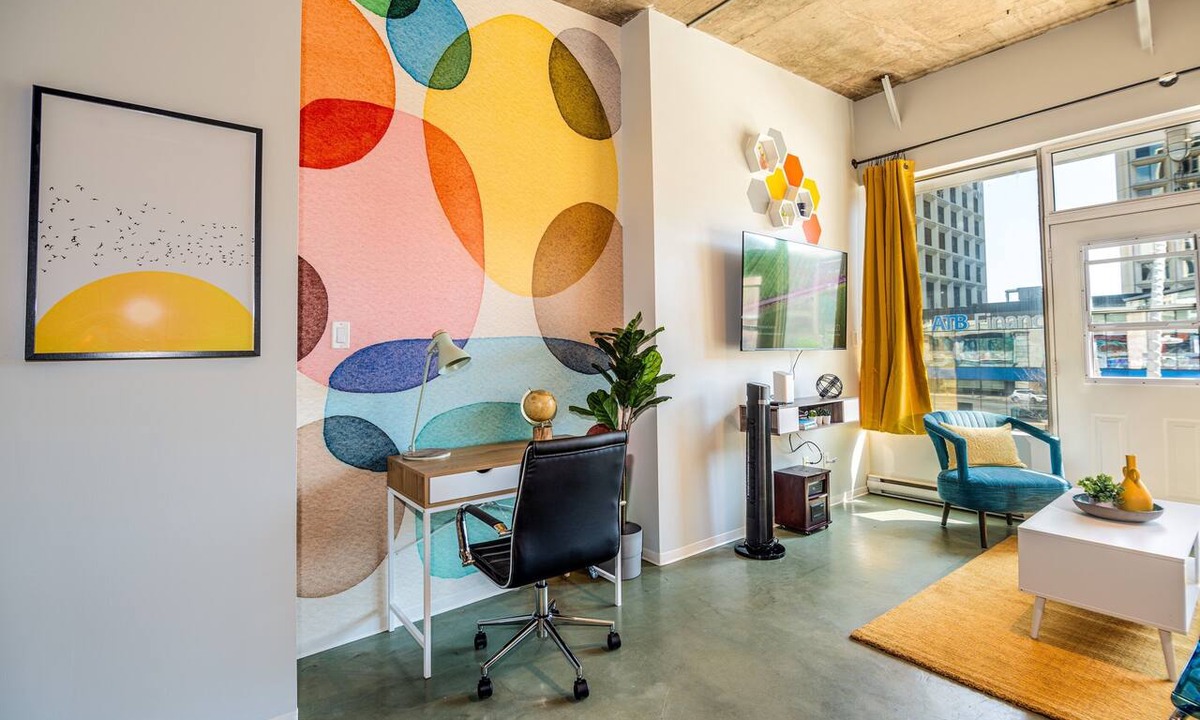 Downtown Edmonton Apartment | Central Station Vivid Loft:Balcony|LRT|Near Rogers