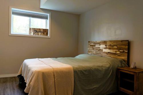 Thunder Bay Apartment | Central Thunder Bay Retreat