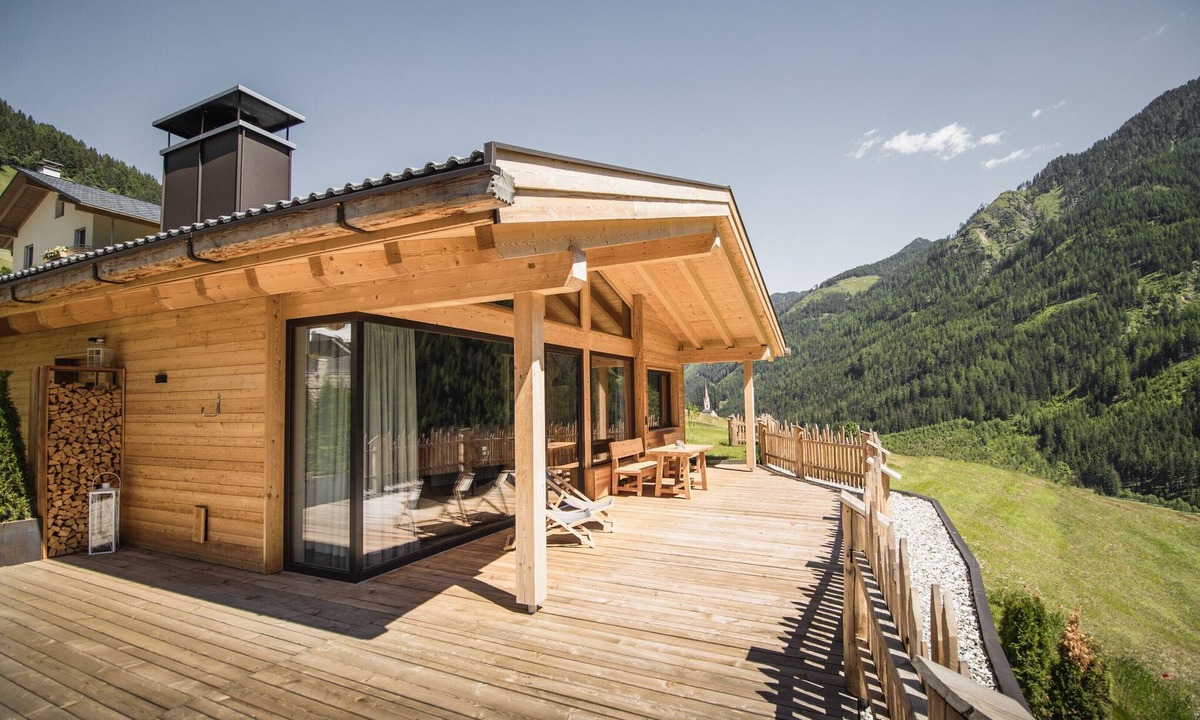 Selva dei Molini Ski Chalet | Chalet 'Berg' with Mountain View, Private Terrace and Wi-Fi