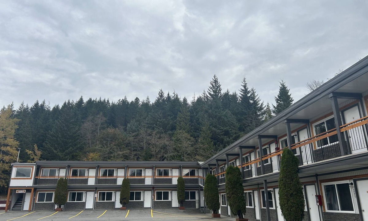 Kitimat Hotel | Chalet Inn