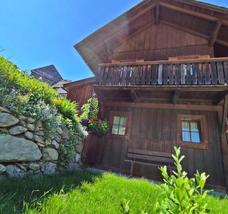 Cadipietra Ski Chalet | Chalet Maurer