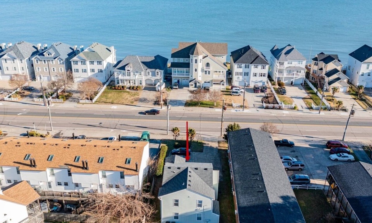 Norfolk House | Charming Beachside Duplex: 2 Units -3 Bedrooms-each. Ideal for large families