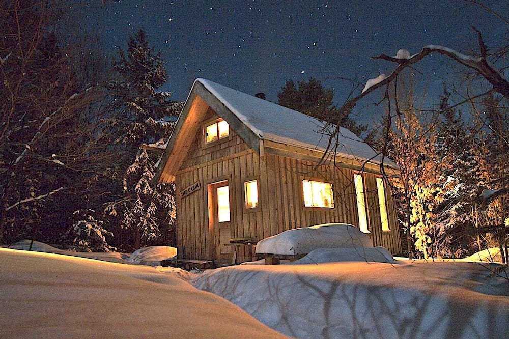 Unorganized Centre Parry Sound Cabin | Charming Cabin Rental on Deer Lake in Ontario, Canada