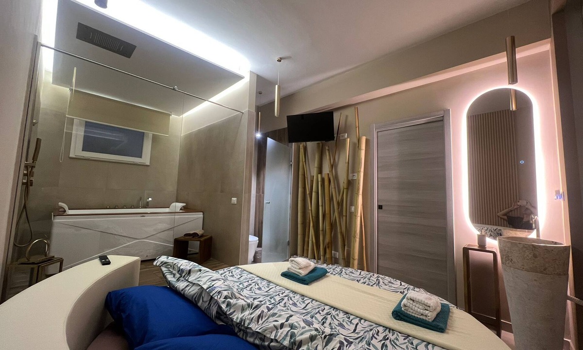 Terrasini Bed & Breakfast | Charming deluxe suite 2 steps from the sea and downtown