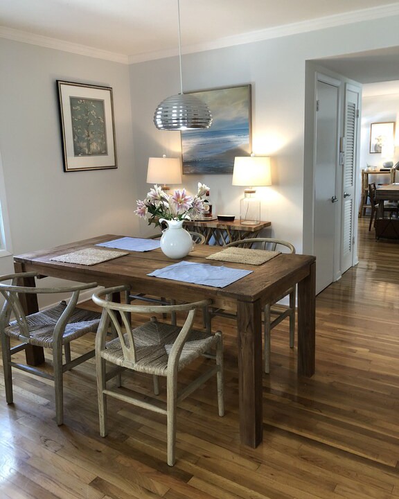 Harleston Village House | Charming downtown classic with parking