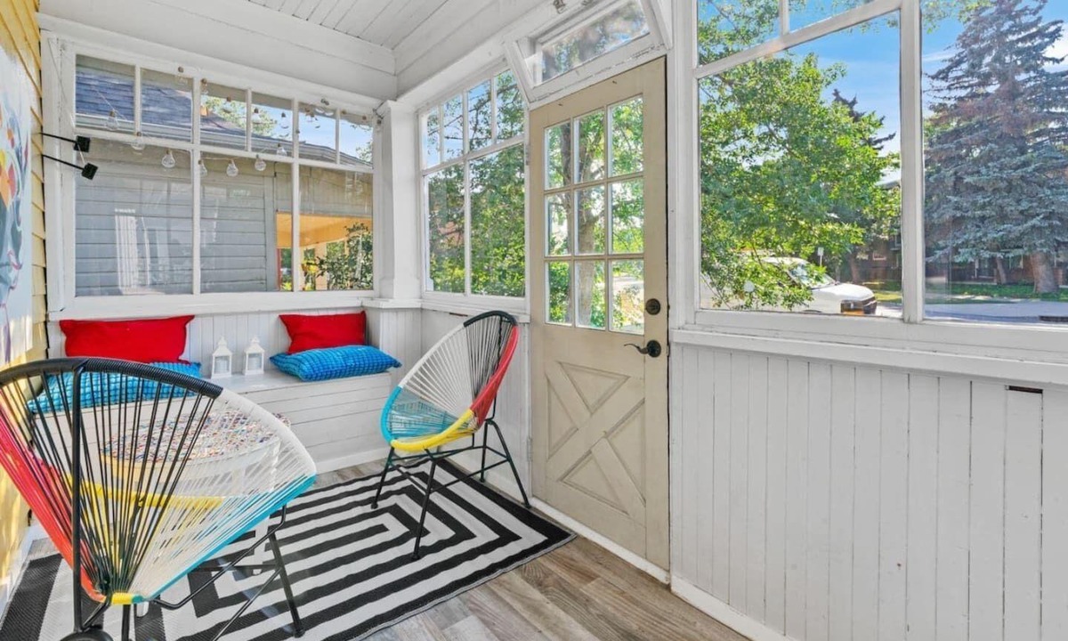 Sunnyside House | Charming Sunnyside Retreat | Kensington & Downtown
