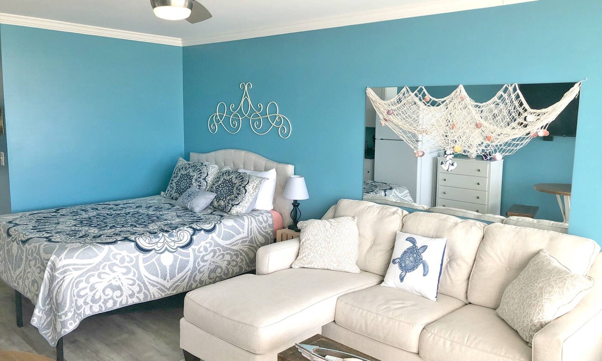 Atlantic Beach Apartment | Chateau Relaxo Duex- Remodeled Pool View Condo with Direct Beach & Sound Access