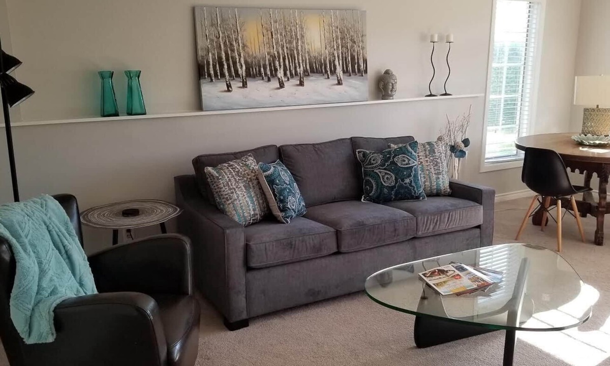 Dollarton House | Close to Deep Cove and Mount Seymour, North Vancouver, BC