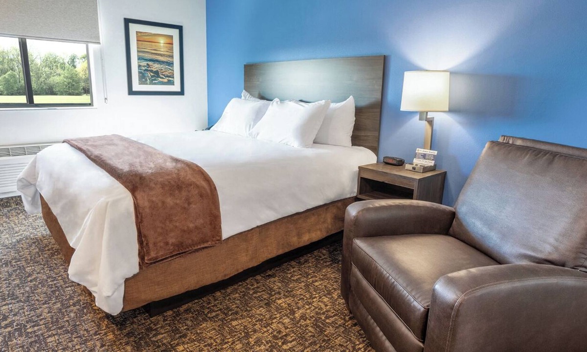 Augusta Hotel | Comfortable & Pet-Friendly Hotel Close to Augusta National & City Hotspots