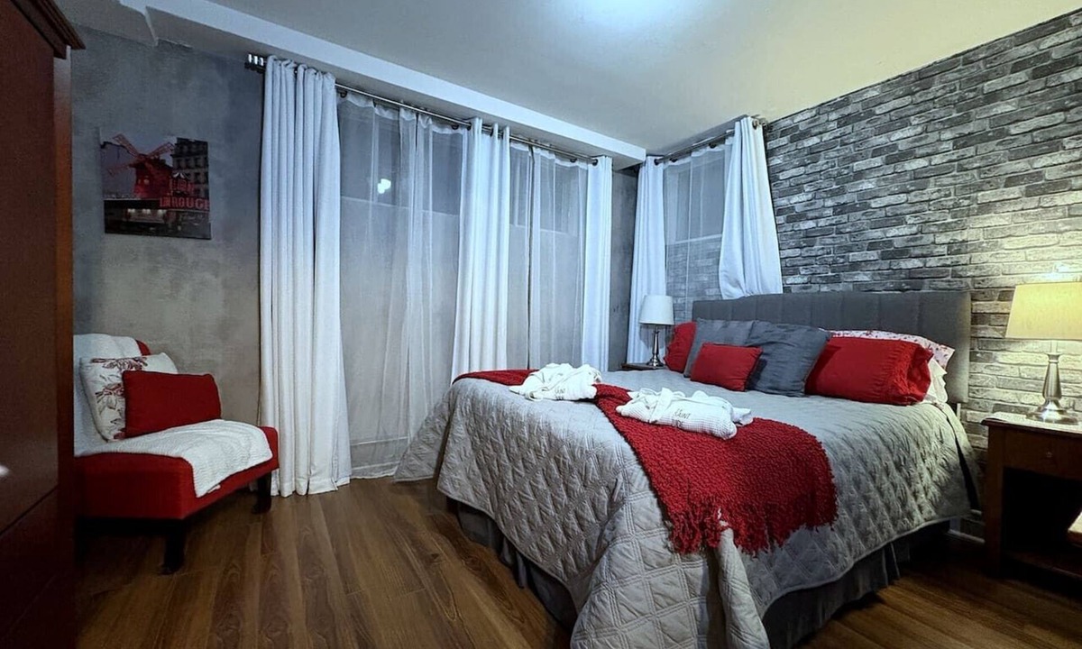 Tetreaultville Apartment | Comfortable stay in Modern 1BR Apartment