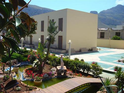 San Vito Lo Capo House | Coral sea