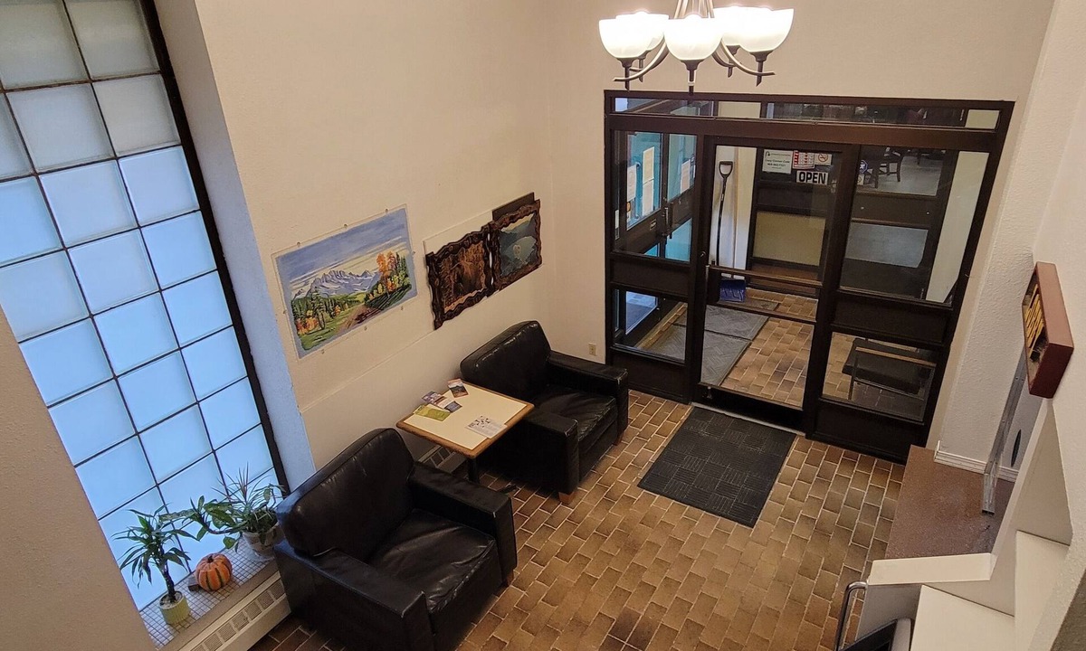 Blairmore Hotel | Cosmopolitan Hotel