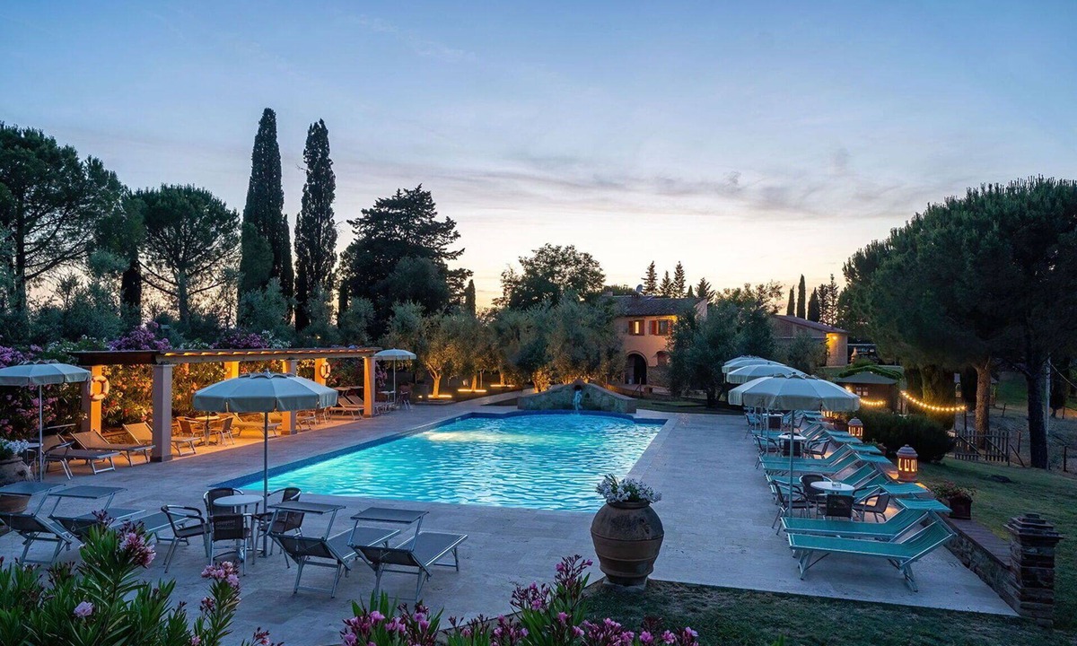 Peccioli Apartment | Cosy apartment for 6 people with A/C, pool, WIFI, TV, pets allowed and panoramic view