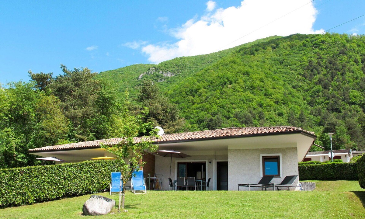 Vesta House | Cosy apartment in villa for 5 people with WIFI, TV, terrace and pets allowed