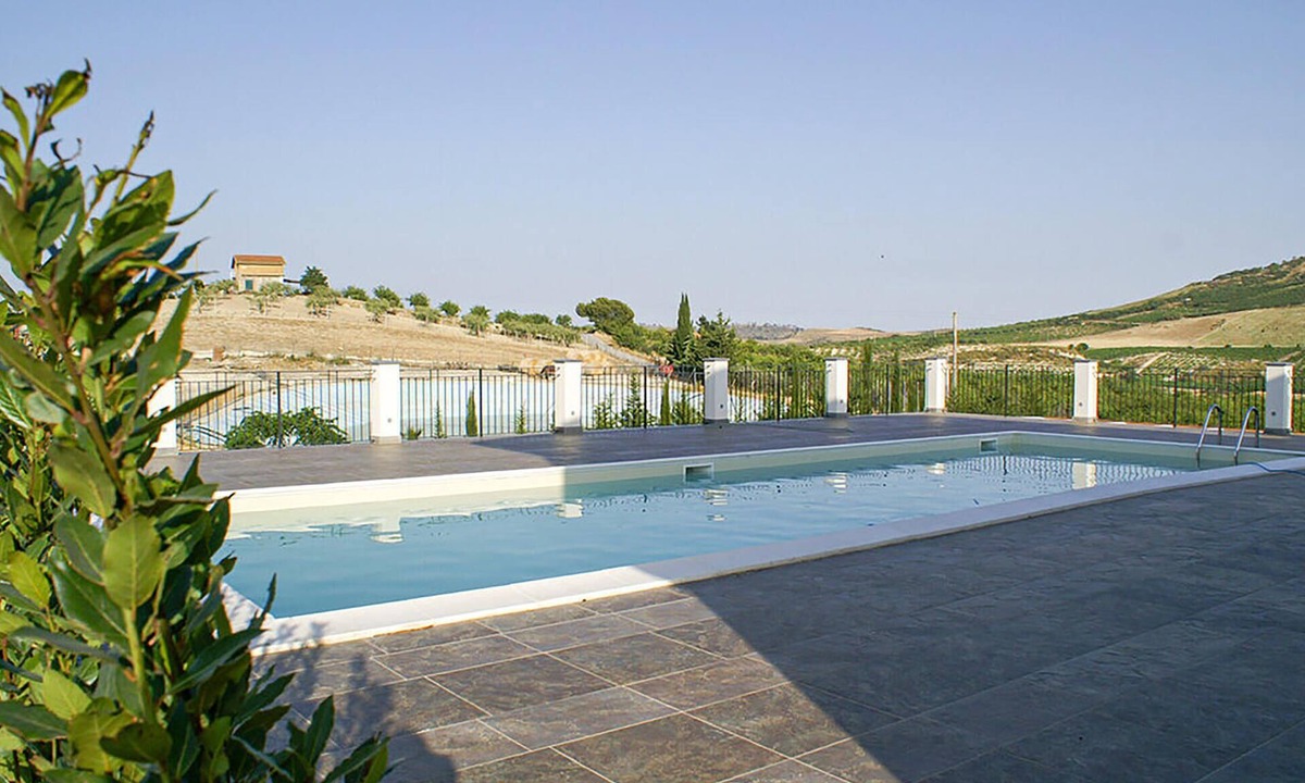 Mazzarino Apartment | Cozy apartment in Mazzarino