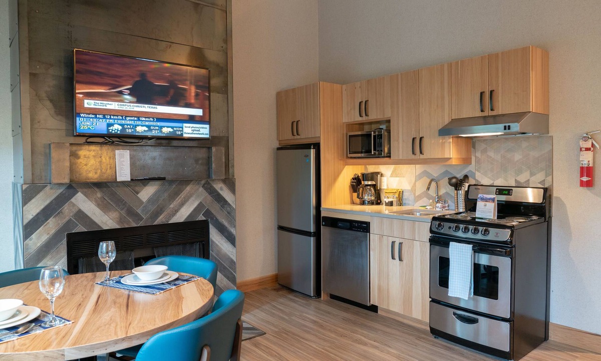 Banff Cabin | Cozy + Bright Mountain Cabin