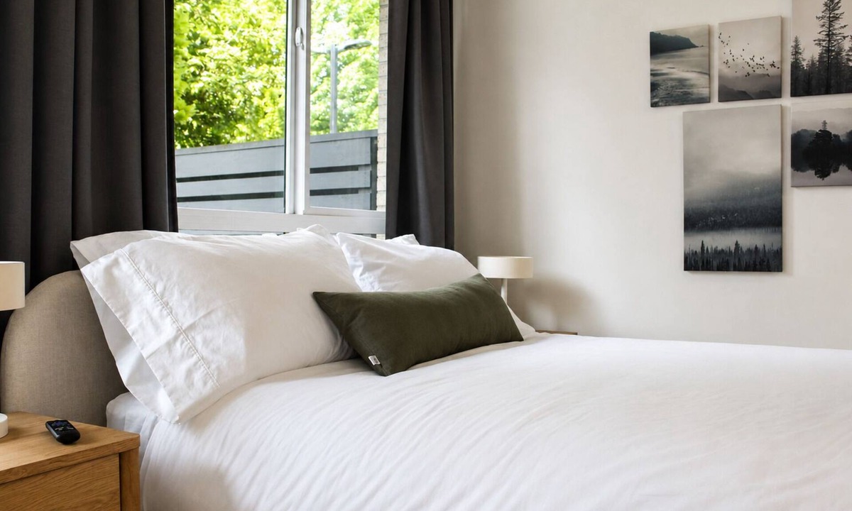 Lower Lonsdale Apartment | Cozy studio suite in North Vancouver