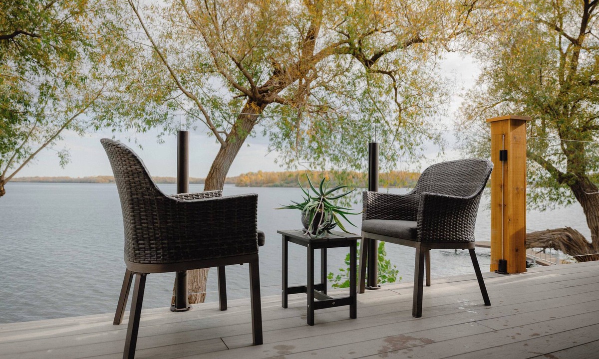 Martintown Apartment | Cozy, Waterfront, Dock, Fire pit, boat launch, gourmet kitchen, BBQ, fruit trees