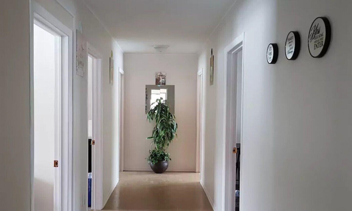 Chapleau House | Crestview Guest House - Crestview House - Deluxe Room B14