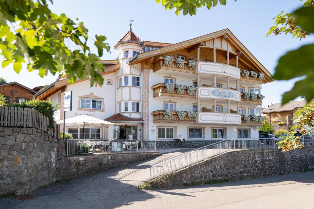 Castelrotto Hotel | Cristallo B&B